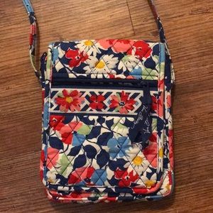 Small Vera Bradley crossbody purse